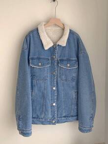 DAZY Jaket Denim Kasual Wanita Lengan Panjang Kancing Depan dengan Saku dan Hiasan Bulu Halus, Lapisan Termal - Medium Wash - View 7