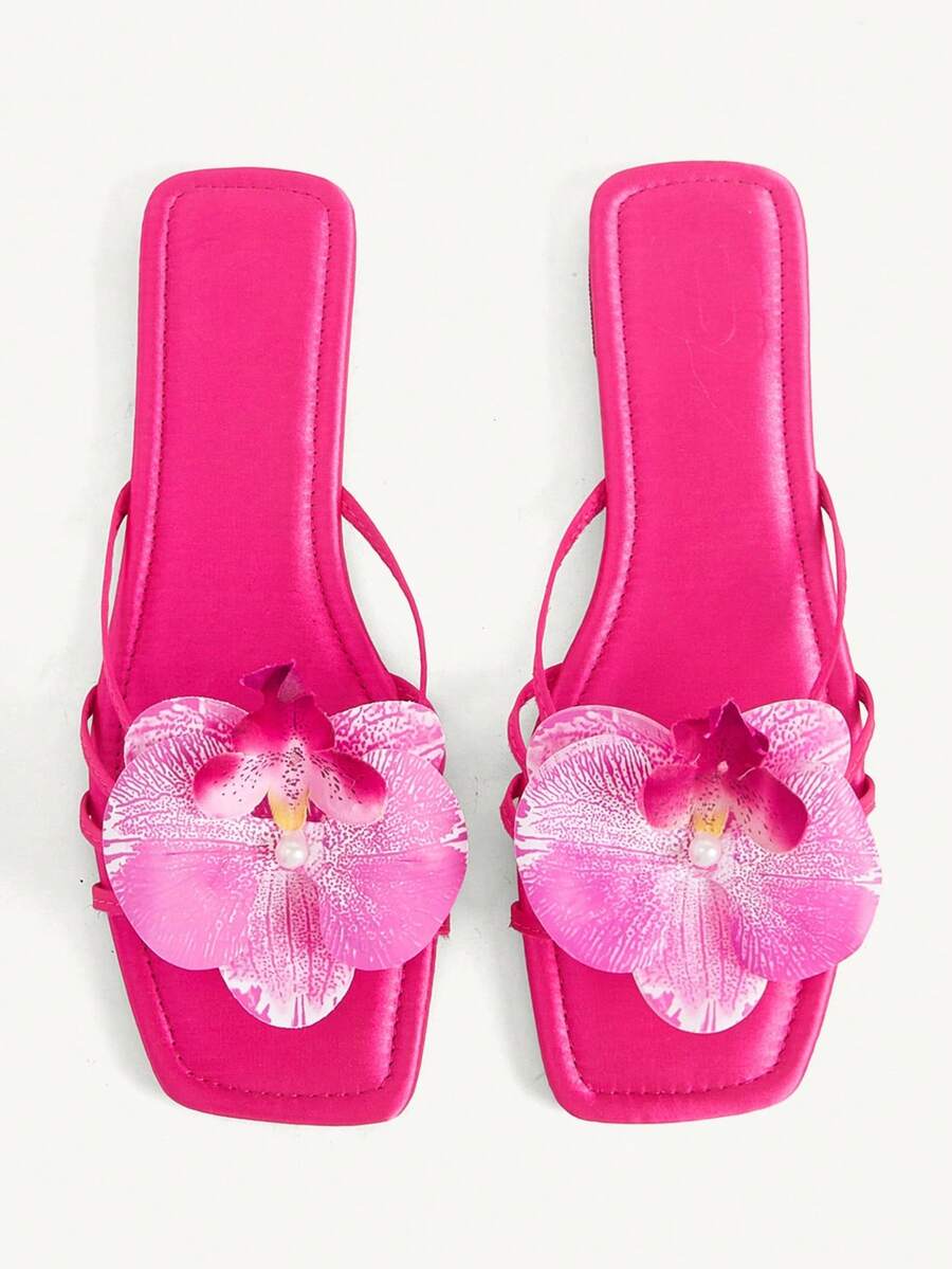 CUCCOO CHICEST 女款春夏新款方頭玫瑰紅緞面蝴蝶蘭裝飾細帶溫柔氣質優雅平底涼鞋 - 玫紅色 - 查看 1