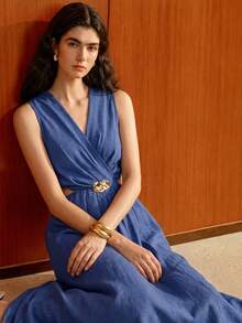SHEIN Women's Sleeveless Long Dress With Metal Waist Decoration And Cutout Design - Blue - View 2