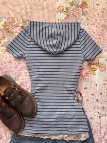 IslaSuriya Kaos Rajut Lengan Pendek Wanita Warna Biru & Hitam dengan Tali Serut dan Tudung, Kerah V, dan Potongan Pas Badan. - MultiWarna - View 2