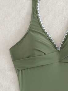 SHEIN Swim 女款純色兩件式細肩帶背心比基尼泳衣，胸前交叉設計，花卉刺繡，休閒熱帶風，適合夏季海灘 - 軍綠色 - 查看 8