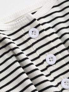 Joudiya Women Tank Tops & Camis Tombol Striped Casual - Hitam dan Putih - View 8