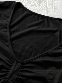 SHEIN 女款蕾絲拼接百褶休閒百搭日常出遊T恤 - 黑色 - 查看 3