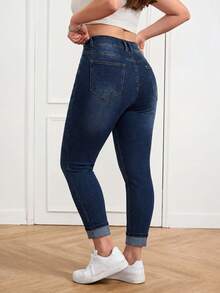 SHEIN Tall CURVE 大尺碼女款休閒百搭牛仔長褲，附口袋與鈕扣，適合日常穿著、辦公通勤與返校季 - 藍色 - 查看 2