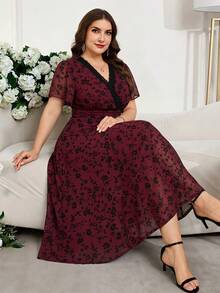Reflora Vestido de Talla Grande con Estampado Floral Completo y Encaje en Contraste - Multicolor - Ver 1