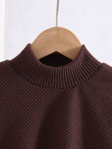 SHEIN Elladie kids 女童 2 件組秋冬套裝，高領不對稱下擺上衣搭配毛絨袖口，羅紋喇叭褲，返校穿搭女童服飾 - 棕色 - 查看 6