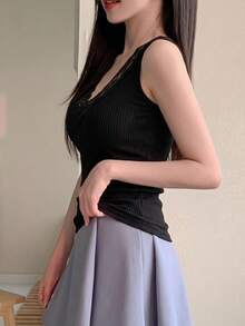DAZY 女款蕾絲拼接修身百搭日常休閒上衣 - 黑色 - 查看 5