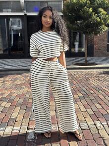 Alexandranx 女款夏季新款紋理條紋寬鬆短袖T恤與長褲套裝，優雅風格 - 杏色 - 查看 4