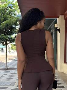 Alexandranx Women's Elegant Sleeveless Blouse For Commuting, Minimalist Design Brown Top Women Summer - Coffee Brown - View 3