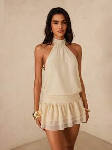 SHEIN Glamour Off-White 掛脖雪紡洋裝，雙層荷葉邊收腰短版 A 字裙，性感夜店風，夏季音樂祭時尚穿搭，約會穿搭，女性生日洋裝，可愛洋裝，化裝舞會禮服，浪漫約會洋裝，演唱會穿搭，夏季洋裝，必備派對穿搭，戶外野餐穿搭，婚禮賓客洋裝，日常外出穿搭，度假風洋裝 - 米色 - 查看 1