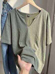 SHEIN EZwear 大码春夏服装，做旧酸洗宽松短袖V领T恤，纯棉面料，春夏款 - 軍綠色 - 查看 1