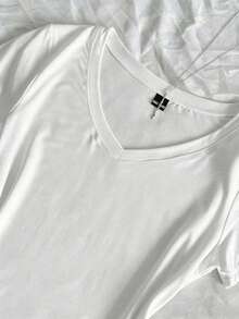 SHEIN EZwear 3件組女款夏季V領修身T恤，龐克次文化動漫素色基本款V領短袖修身T恤 - 彩色 - 查看 6