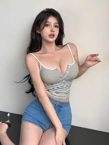 Joudiya Women Tank Tops & Camis Tombol Striped Casual - Hitam dan Putih - View 7