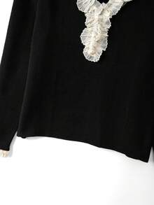 GlowEve CURVE Plus Size Elegant Fitted 3D Lace V-Neck Long Sleeve Pullover Sweater - Black - View 4