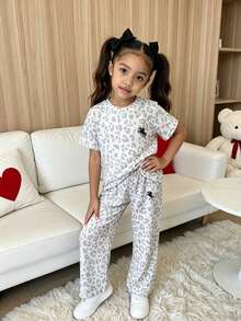 SHEIN Elladie kids 2件/套基礎休閒慵懶純色套裝，馬匹印花圓領短袖T恤搭配直筒長褲，適合日常/外出等多種場合，春季/夏季/四季皆宜 - 白色 - View 8