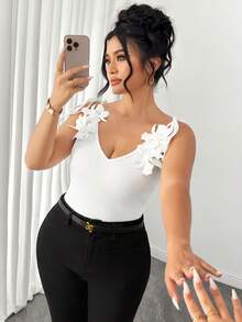 GlowEve CURVE Plus Size Women's 3D Floral Decor Fitted Camisole Tank Top - White - View 6
