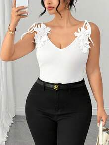 GlowEve CURVE Plus Size Women's 3D Floral Decor Fitted Camisole Tank Top - White - View 5