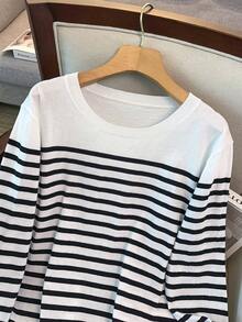 GlowEve CURVE Plus Size Casual Colorblock Striped Crew Neck Side Opening Button Long Sleeve Pullover Sweater - Black and White - View 3