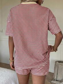 SHEIN EZwear 女士红白条纹T恤短裤两件套 - 紅白色 - 查看 2