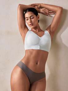 Veilyse Seamless Wireless Bra, Invisible & Non-Binding, Suitable For Daily Wear & Sleeping - Mint Green - View 9