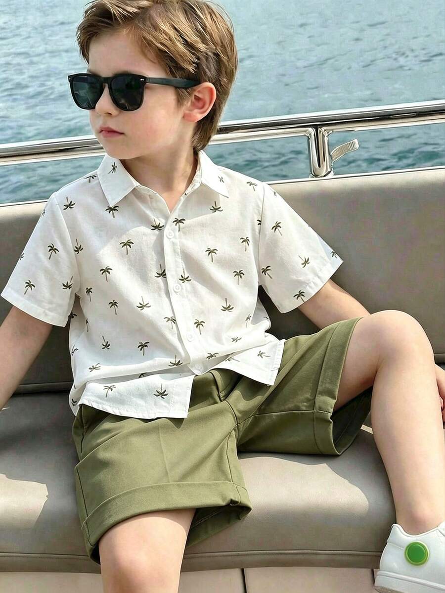 SHEIN مجموعة قميص كم قصير محبوك وشورت خصر مطاطي 2 قطعة، ملابس صيفية للأولاد
