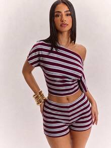 SHEIN BAE 女款條紋拼接不對稱單肩上衣與短褲休閒日常兩件套 - 酒紅色 - 查看 6