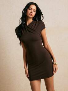 Poéselle Damen einfarbiges plissiertes Mini-Kleid mit Flügelärmeln, figurbetont, modisch, Brauntöne, Date Night, Party, Ausgehen, Abendessen, Sommer, elegant, sexy - Kaffeebraun - Übersicht 8