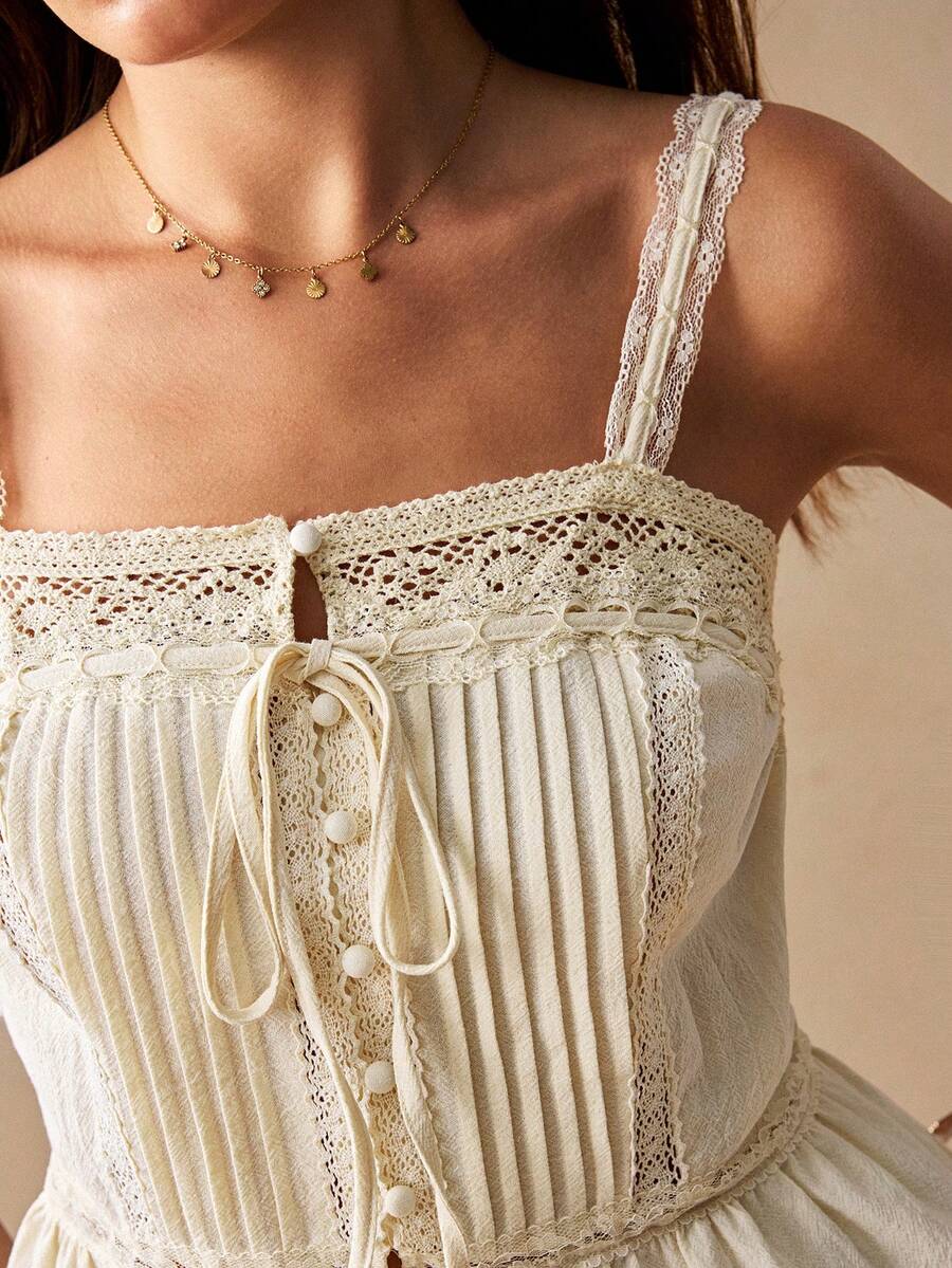Willow Rêve 女款蕾絲拼接刺繡圖案復古浪漫細肩帶背心上衣 - 米色 - 查看 1