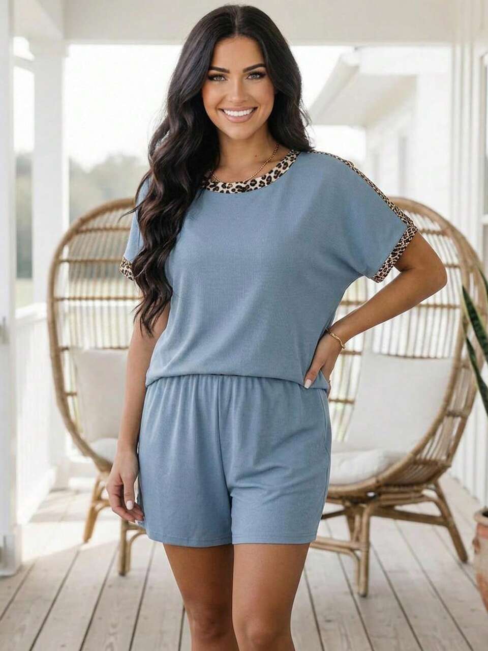 Plus Size Women's Summer Casual Blue Patchwork Leopard Print T-Shirt And Shorts 2-Piece Set, Casual Outfit