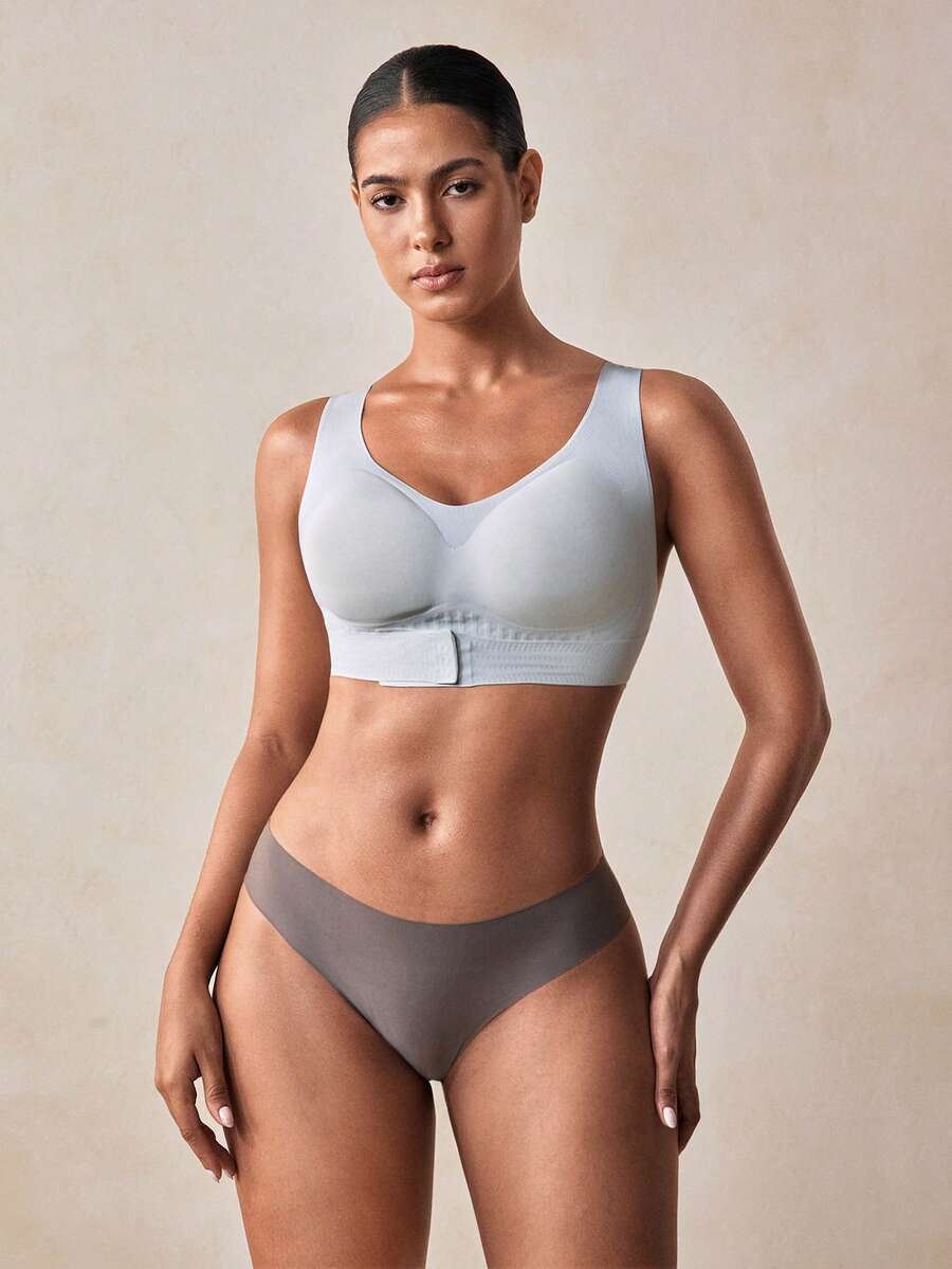 Veilyse Seamless Wireless Bra, Invisible & Non-Binding, Suitable For Daily Wear & Sleeping - Mint Green - View 1
