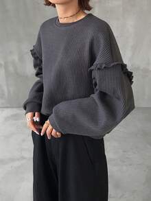 FRIFUL Sweatshirt Kasual Wanita Warna Polos Leher Bulat Patchwork Ruffle Bahu Jatuh Lengan Panjang untuk Liburan Musim Gugur Abu-abu Gelap - Grey - View 4