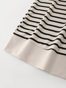 SHEIN Franclia Maglietta casual semplice a righe a maniche corte da donna - nero - View 6
