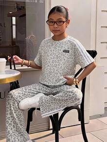 青少年女孩休閒日常圓領豹紋織帶寬鬆牛仔T恤上衣與直筒豹紋側邊織帶長褲2件套 - 灰色 - 查看 10