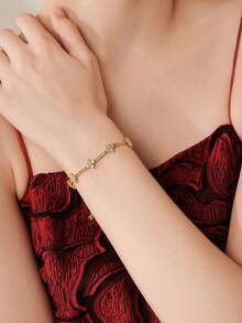 MOTF PREMIUM NEW BRACELET LIGHT LUXURY FASHION NICHE SMALL FOUR-LEAF FLOWER BRACELET SIMPLE TEMPERAMENT HIGH SENSE - Gold - View 7