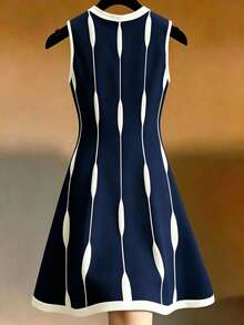 GlowEve CURVE Plus Size Women's Colorblock Round Neck Sleeveless Tank Top Print Casual Dress - Navy Blue - View 2