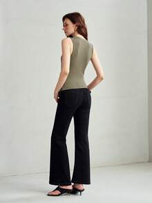 MOTF PREMIUM ROUND NECK SLIM FIT TANK TOP - Dark Green - View 3