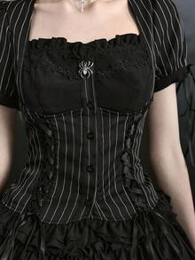 ROMWE Goth 女款黑色條紋哥德童話風蝴蝶結交叉金屬孔眼荷葉邊方領襯衫 - 黑色 - 查看 3