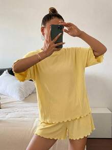 DAZY 純色寬鬆短袖T恤與短款睡褲2件套 夏季女款居家休閒服 - 黃色 - 查看 5