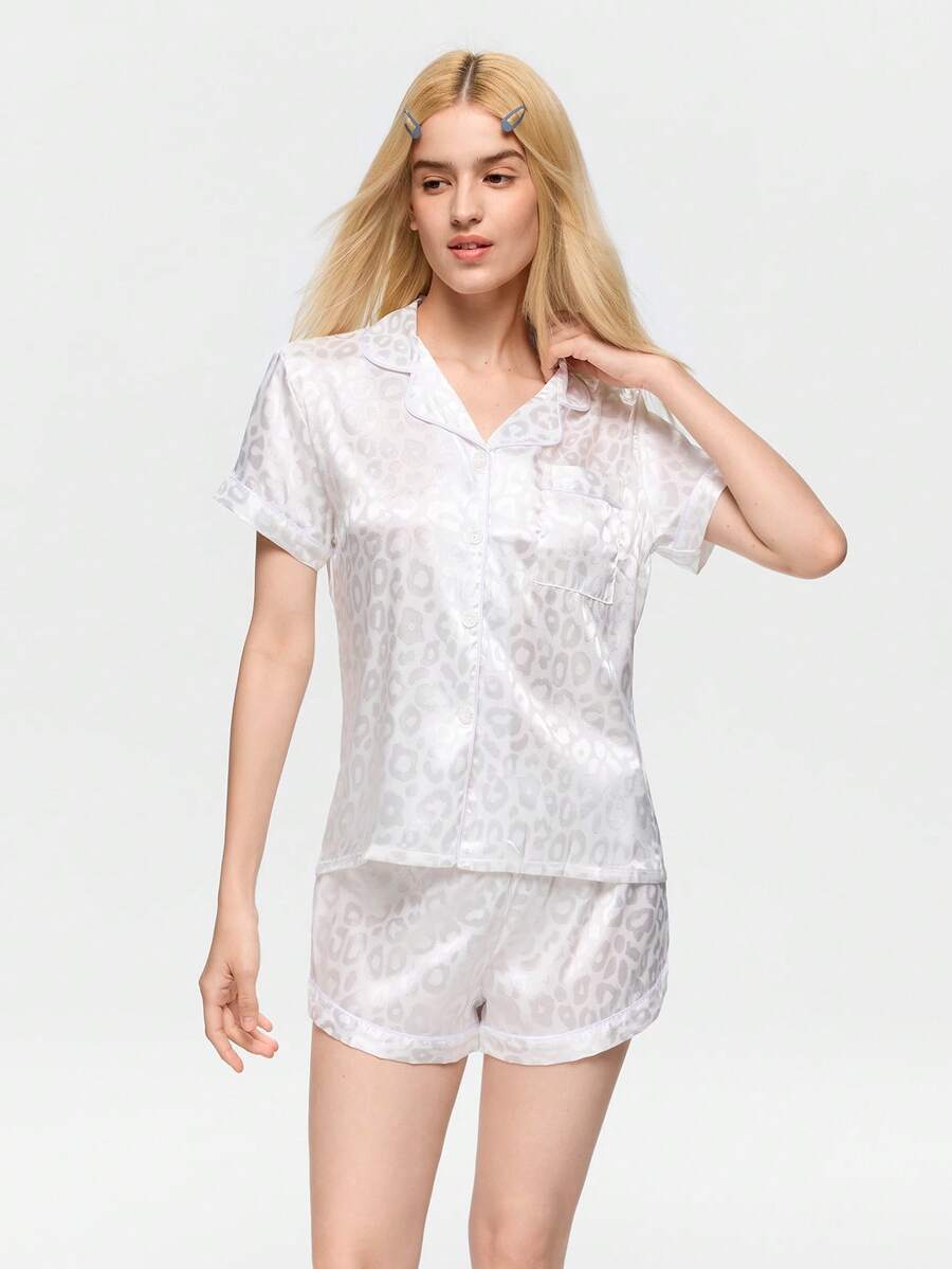 Bonmuse 2 Peças Conjunto de Pijama de Cetim, Top de Manga Curta com Gola e Shorts com Laço em Estampa de Leopardo Branco e Prata, Roupa de Dormir e Loungewear Feminina - Branco - Visão 1