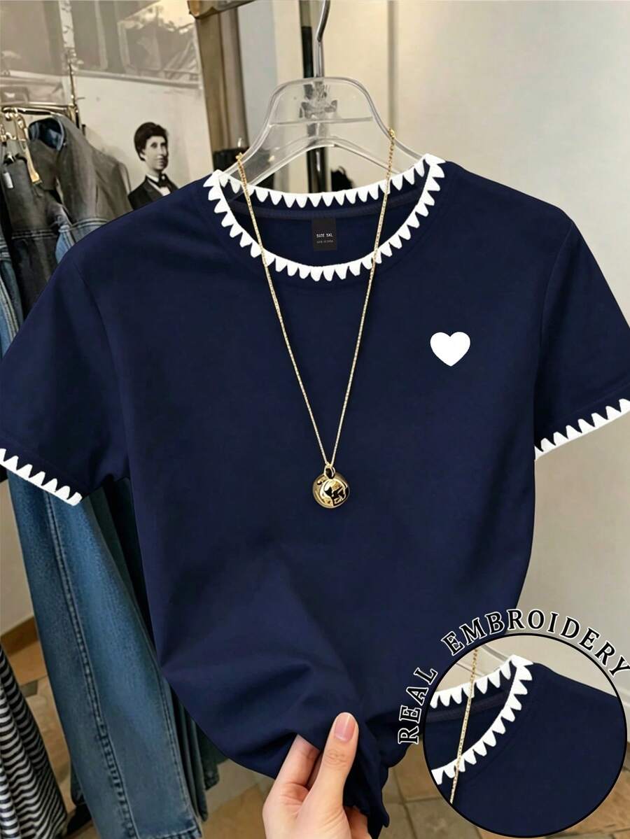 SHEIN CURVE+ Kaos Kasual Lengan Pendek Wanita Ukuran Besar dengan Bordir dan Motif Hati yang Dicetak dengan Transfer Panas - MultiWarna - View 1