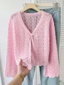 SHEIN 少女春/秋新款粉色鏤空針織喇叭袖蝴蝶結開襟衫，適合休閒出遊、海灘度假、派對等場合，舒適百搭，柔軟面料。粉色繫帶V領長袖針織開襟衫，夏季女童開襟衫，夏季上衣，母親節禮物 - 粉色 - 查看 3