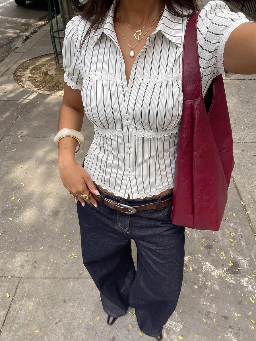 Aloruh Blouse rayée en patchwork de dentelle française pour femmes, chemise d'été à manches pétales, taille cintrée et col court - Multicolore - Voir 1
