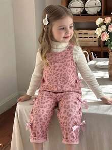 SHEIN 嬰兒女童中性款 0-3 歲幼兒春秋心形印花粉色燈芯絨吊帶褲套裝，胸前口袋設計，休閒版型適合外出與休閒穿著 - 粉色 - 查看 3