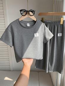 女童及幼儿女童休闲亲子装夏季标语印花落肩T恤和休闲裤两件套，休闲运动套装两件套，适合散步/运动/返校及日常休闲穿着，休闲套装，非常适合春秋季的休闲日常穿着及上学穿着，母女装，姐妹装。 - 灰色 - 查看 2