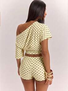 SHEIN BAE 女款波點印花不對稱領上衣與短褲兩件套 - 淡黃色 - 查看 2