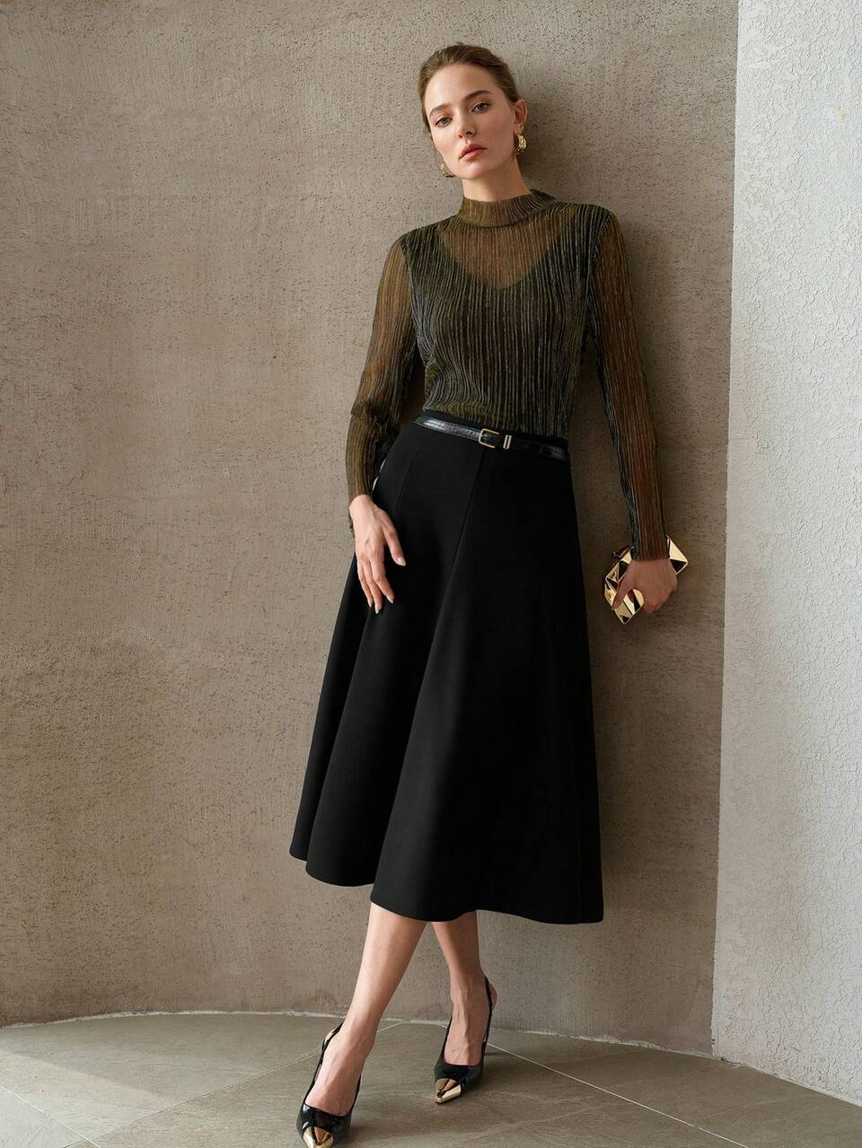 MOTF BLACK SIDE ZIPPER FLARED SKIRT
