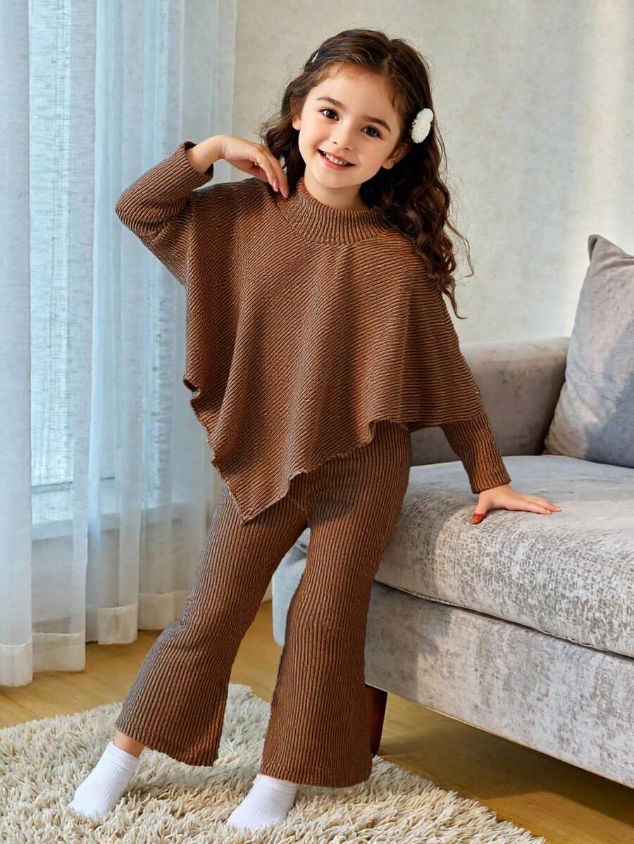 SHEIN Playful Pals 女童春秋冬季休閒T恤套裝,設計感不對稱套頭高領針織羅紋刷毛布料素色米色長袖上衣搭配米色休閒喇叭褲,2件套適合春秋冬季返校季,優雅淑女風高端日常校園出行旅行派對穿搭 - 棕色 - 查看 1