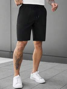 Manfinity CasualCool 男士黑色短褲，寬鬆休閒百搭時尚百慕達短褲 - 黑色 - 查看 4