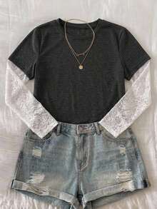 Dazy Plus Plus Size Contrast Color Lace Patchwork Striped T-Shirt Cute Tops - Grey - View 3