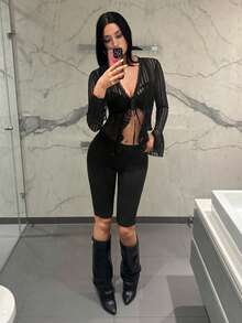 EgrlEra 女款性感極簡風辣妹細肩帶對比蕾絲飾邊V領上衣 - 黑色 - 查看 7